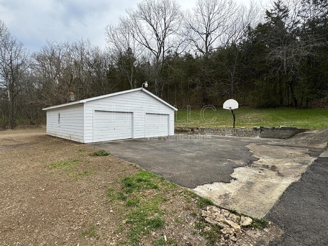 Building Photo - 40 Stumps Ln