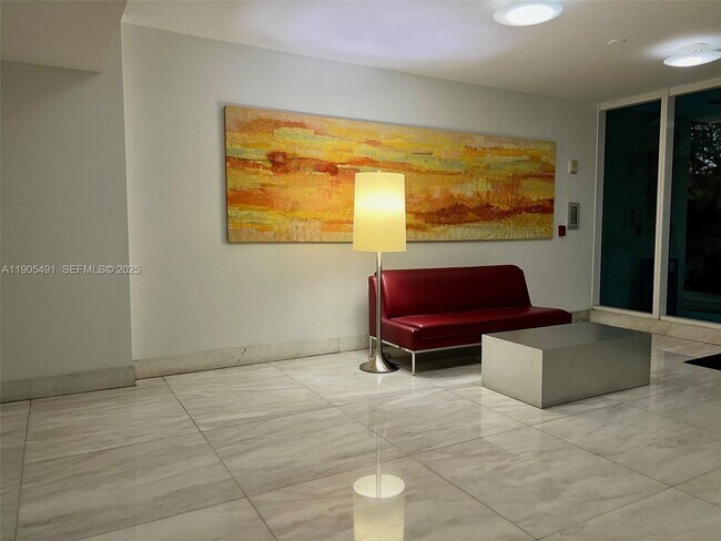 Building Photo - 1401 SW 22nd St