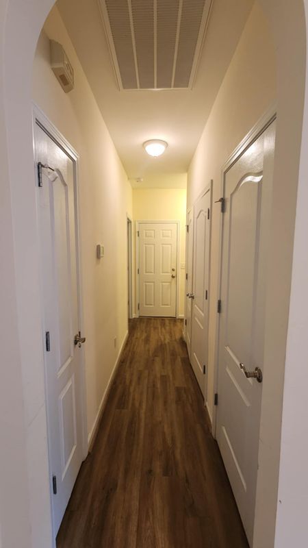 Building Photo - 299 High Ridge Dr