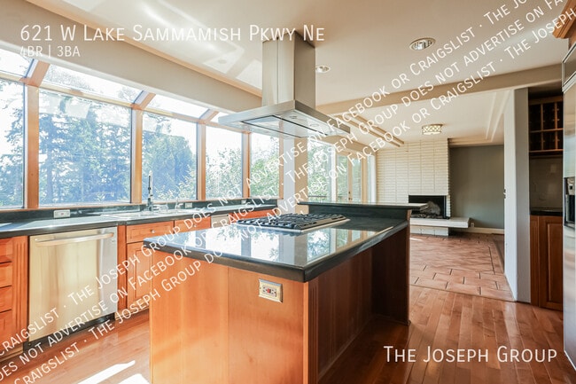 Building Photo - 621 West Lake Sammamish Pkwy NE