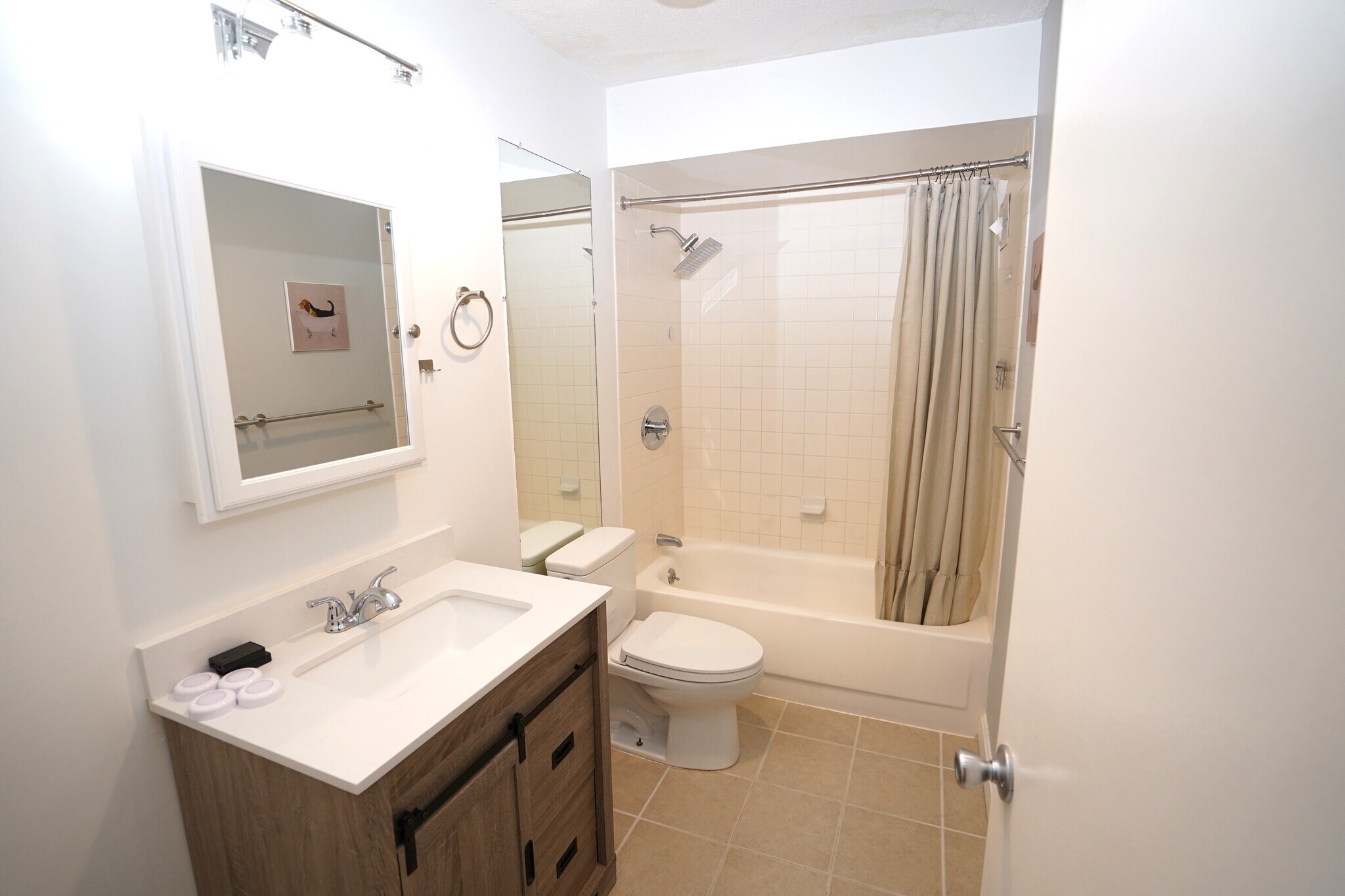 Building Photo - 77 Pond Ave