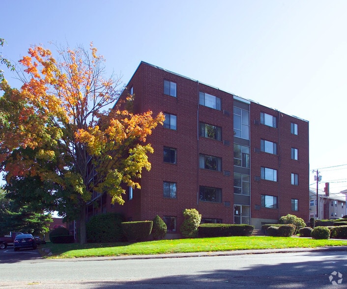 Primary Photo - Doral Apartments