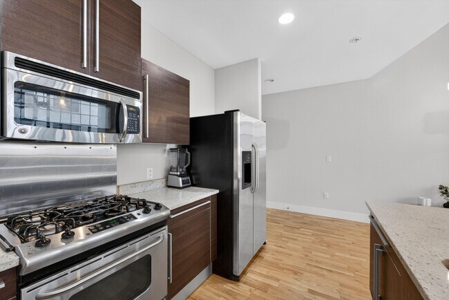 Building Photo - 4100 Forest Park Ave