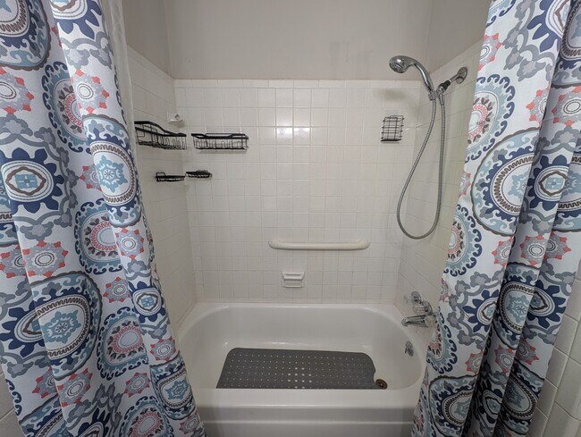 Building Photo - 2310 Denham Ave