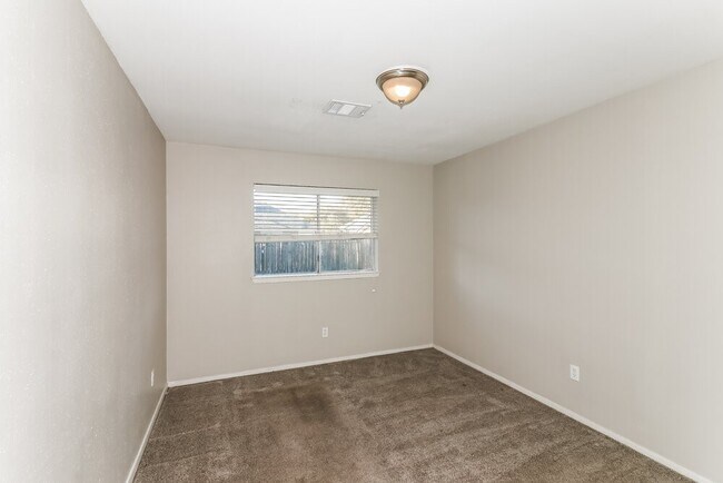 Building Photo - 18714 Andalusian Dr