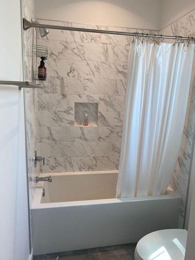 Building Photo - COMING SOON! 4 Bedroom Home. Poplar Masonboro Loop Location, Top schools! Garage