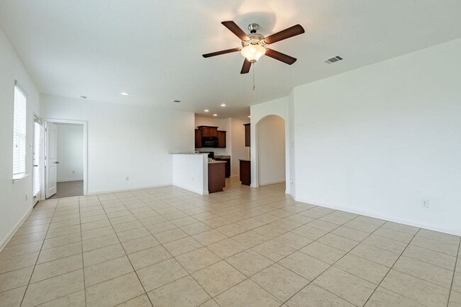 Building Photo - Beautiful 3 bedroom, 2 bathroom home in Manor!!!