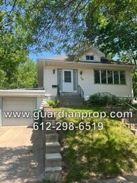 Building Photo - House Available August 1, Updated Kitchen ...