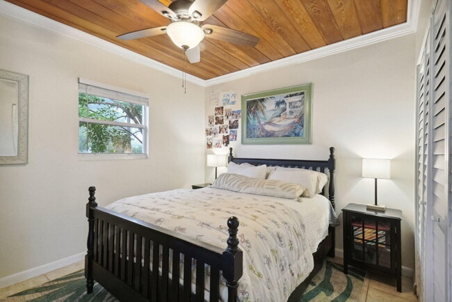 Building Photo - 614 N 7th St