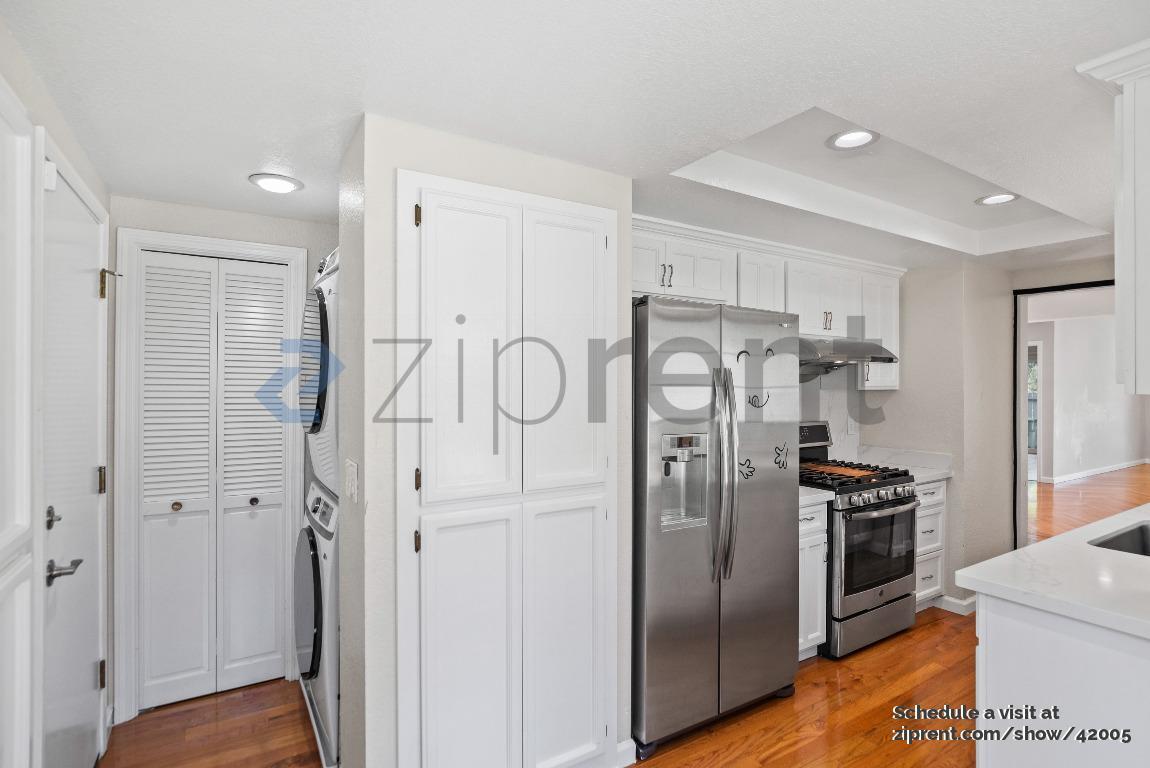 Building Photo - 871 Praderia Cir