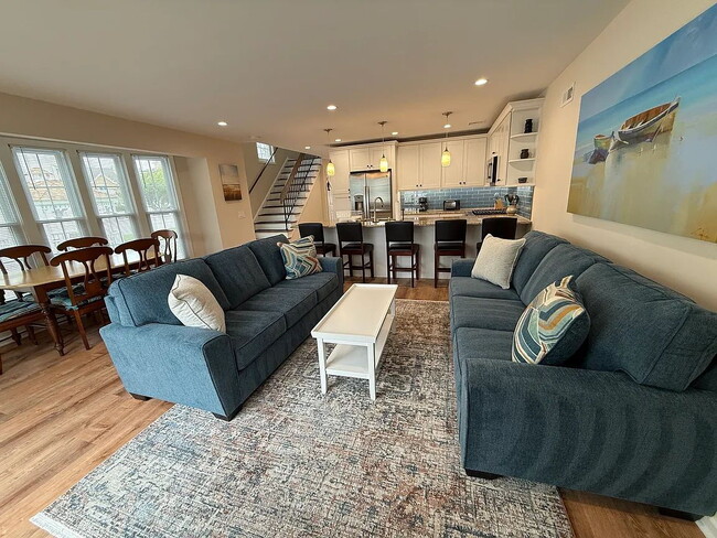Building Photo - This newly renovated south side Ventnor, NJ beach house is available for rent