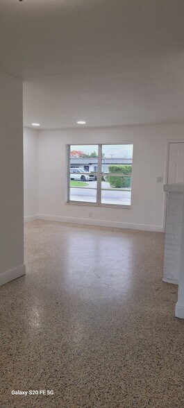 Building Photo - 10472 SW 46th St