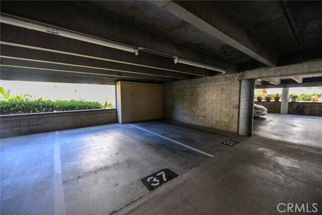 Building Photo - 34101 Via California