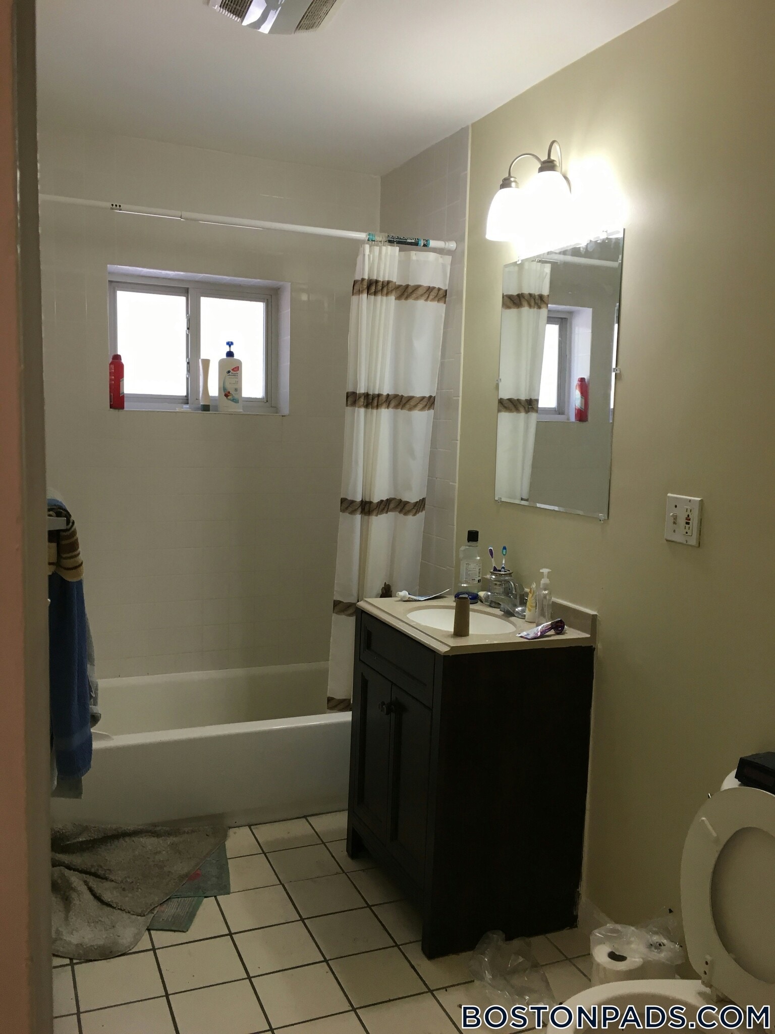 Building Photo - 65 Chiswick Rd