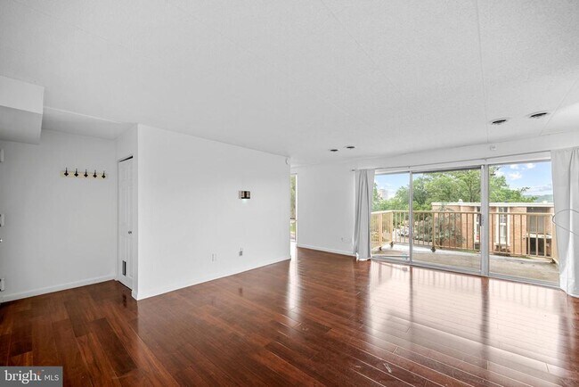 Building Photo - 2632 Wagon Dr