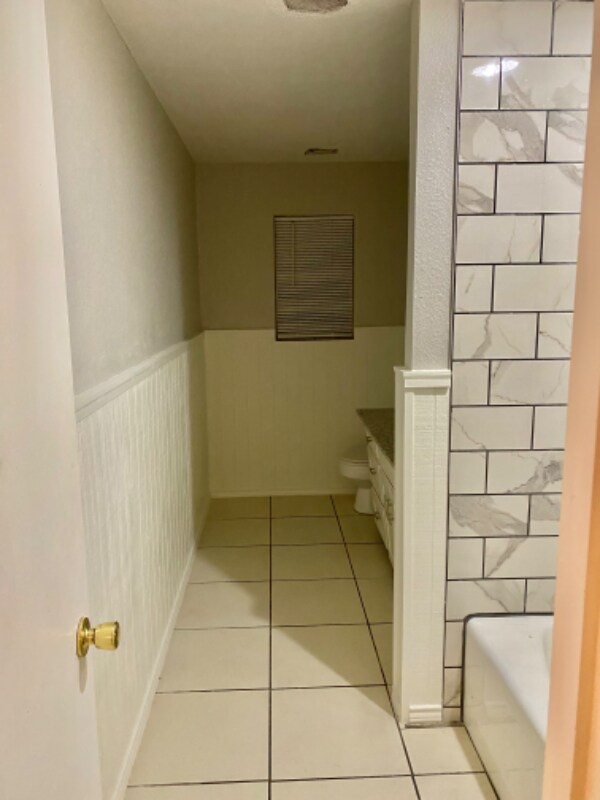 Building Photo - 121 Cactus Dr