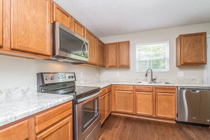 Building Photo - 5153 Sunsail Dr