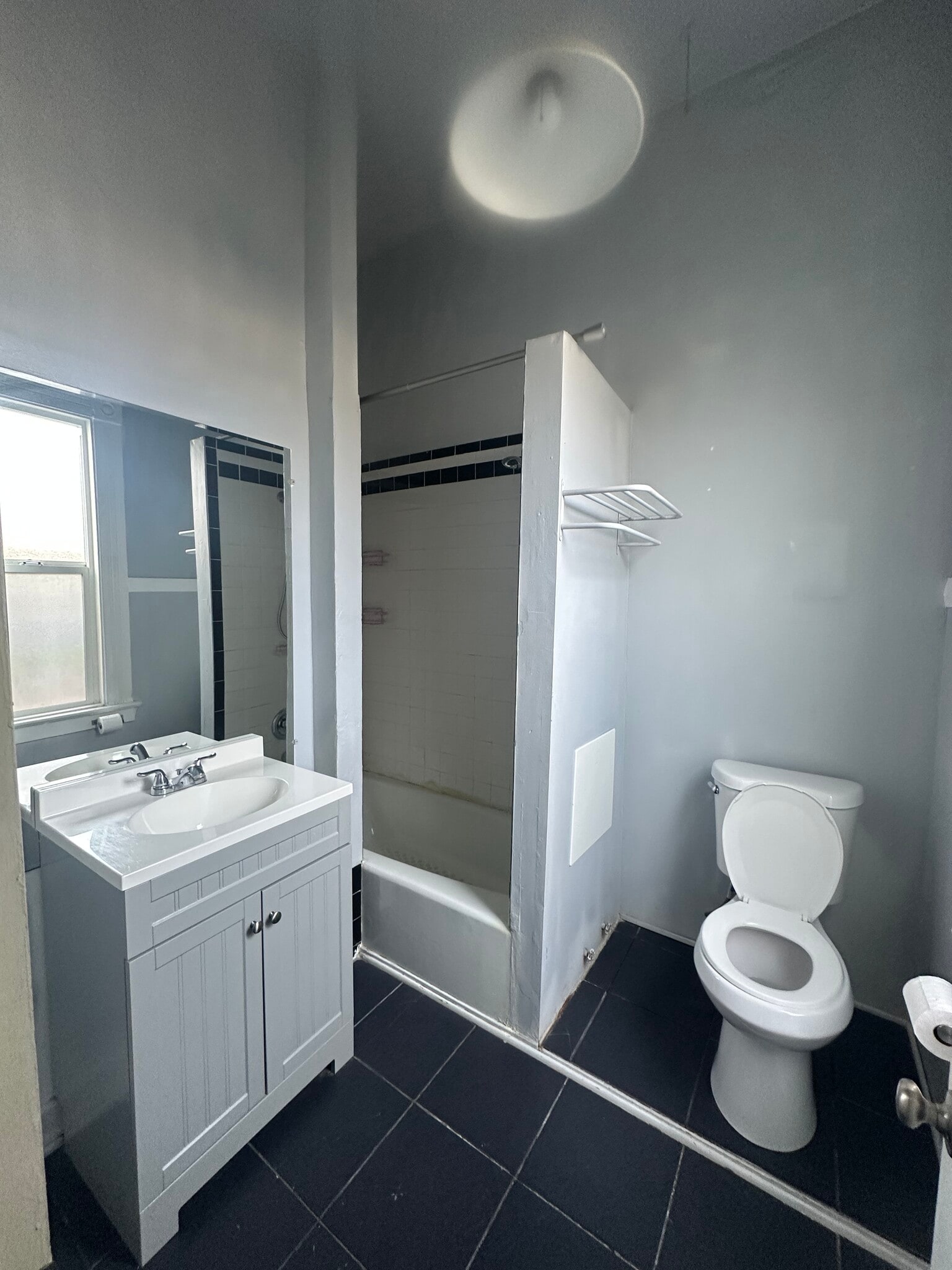 Bathroom - 848 E 15th St