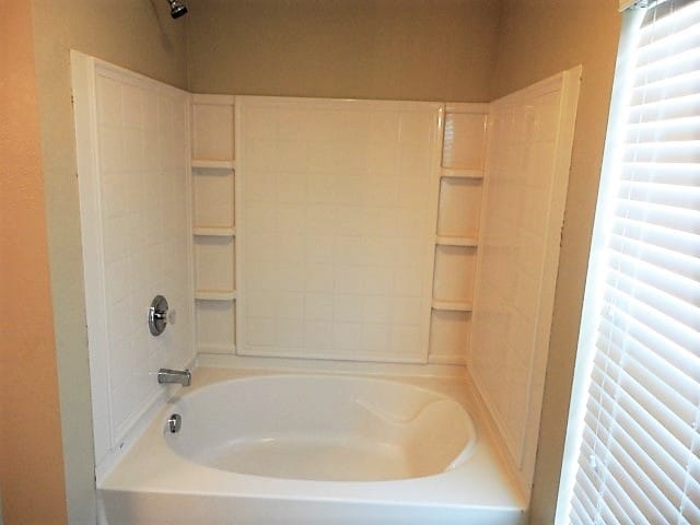 Building Photo - 13898 Meadow Lake Dr