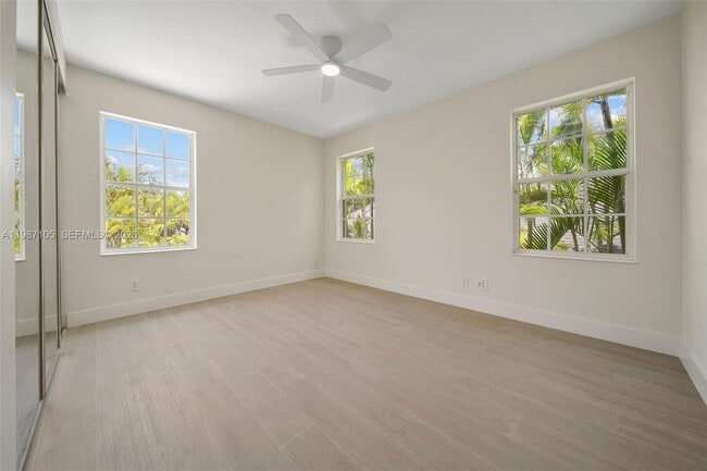 Building Photo - 174 Satin Leaf Dr