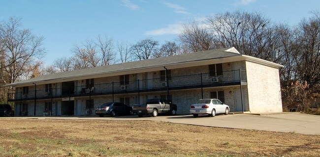 Building Photo - 1007 Cedar St