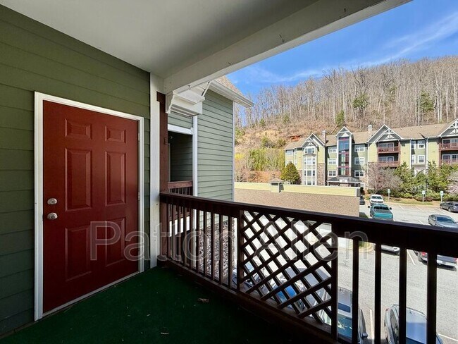 Building Photo - 1000 Olde Eastwood Village Blvd