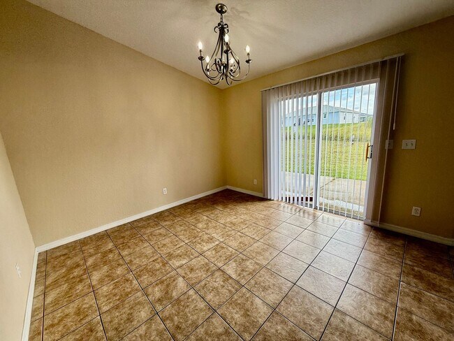 Building Photo - Updated 3BR/2BA Home in Rainbow Park – Pet...