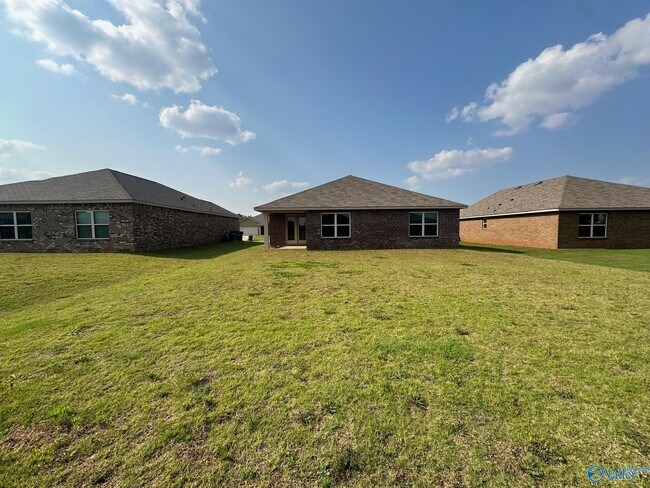 Building Photo - 106 Hank Ct