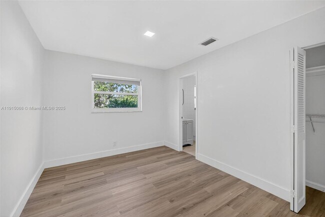 Building Photo - 11301 NW 39th St