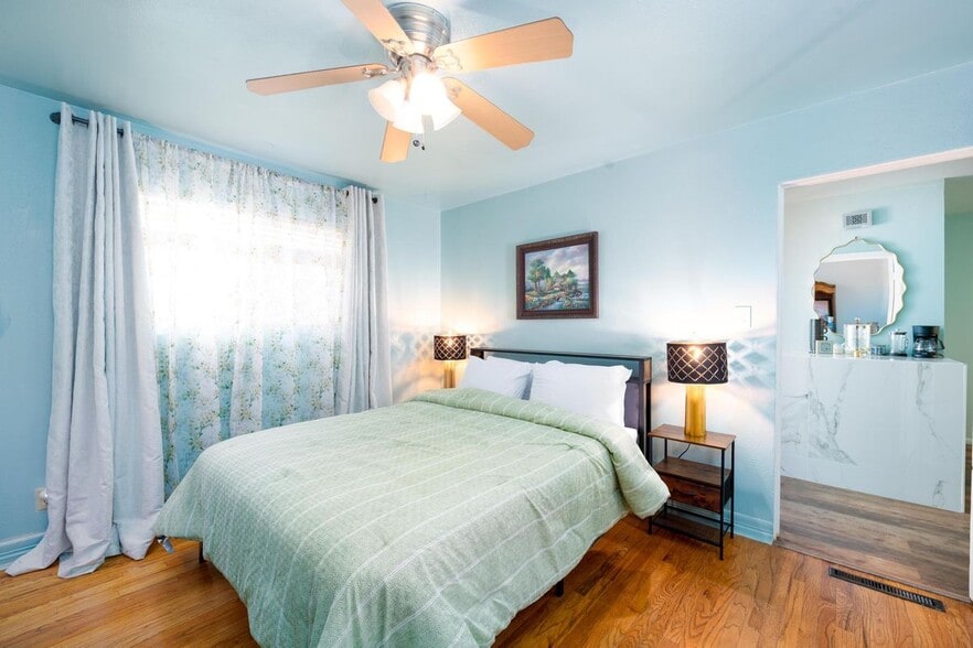 Building Photo - 1528 Boulder St