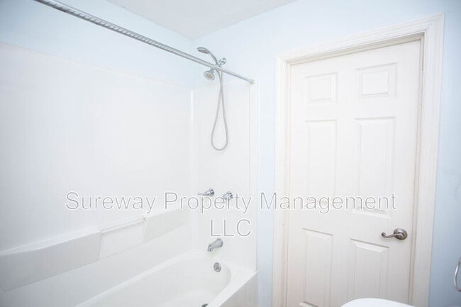 Building Photo - 104 Buckner Ave
