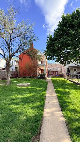 Building Photo - 1631 Mount Rose Ave