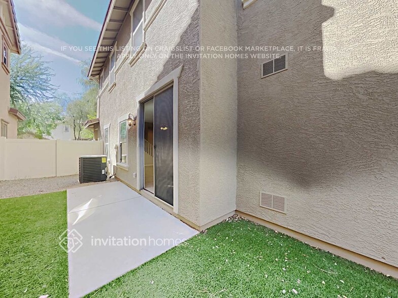 Building Photo - 1342 S Salem