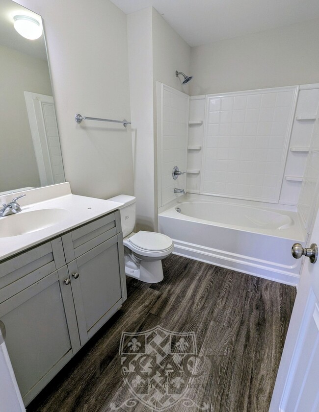 Building Photo - 612 Pippin Dr