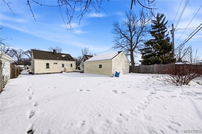 Building Photo - 38 Harvest Ave