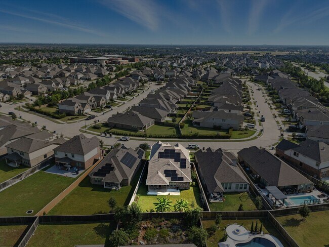 Building Photo - 15011 Old Horseshoe Lake Dr