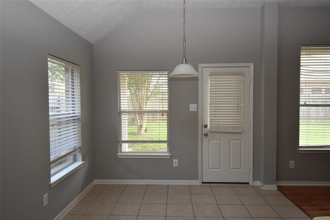 Building Photo - 9518 Brackenton Crest Dr