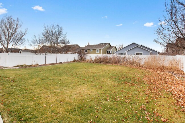 Building Photo - Spacious 4-Bedroom Home in North Fort Collins