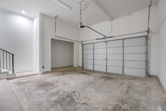 Building Photo - 105 Tolima Dove St