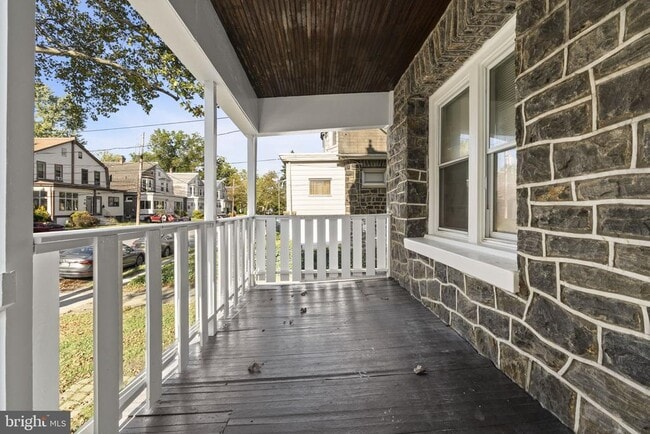 Building Photo - 724 Ash Ave