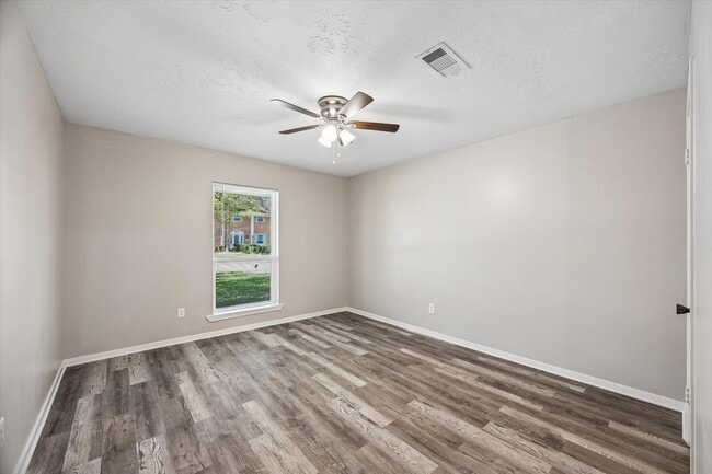 Building Photo - 10314 Sagerock Dr