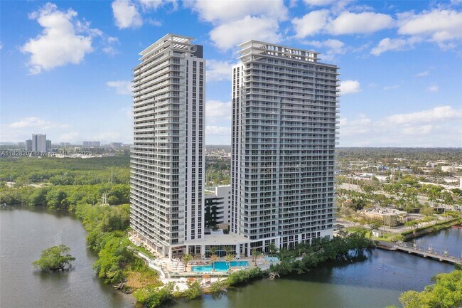 Building Photo - 16385 Biscayne Blvd