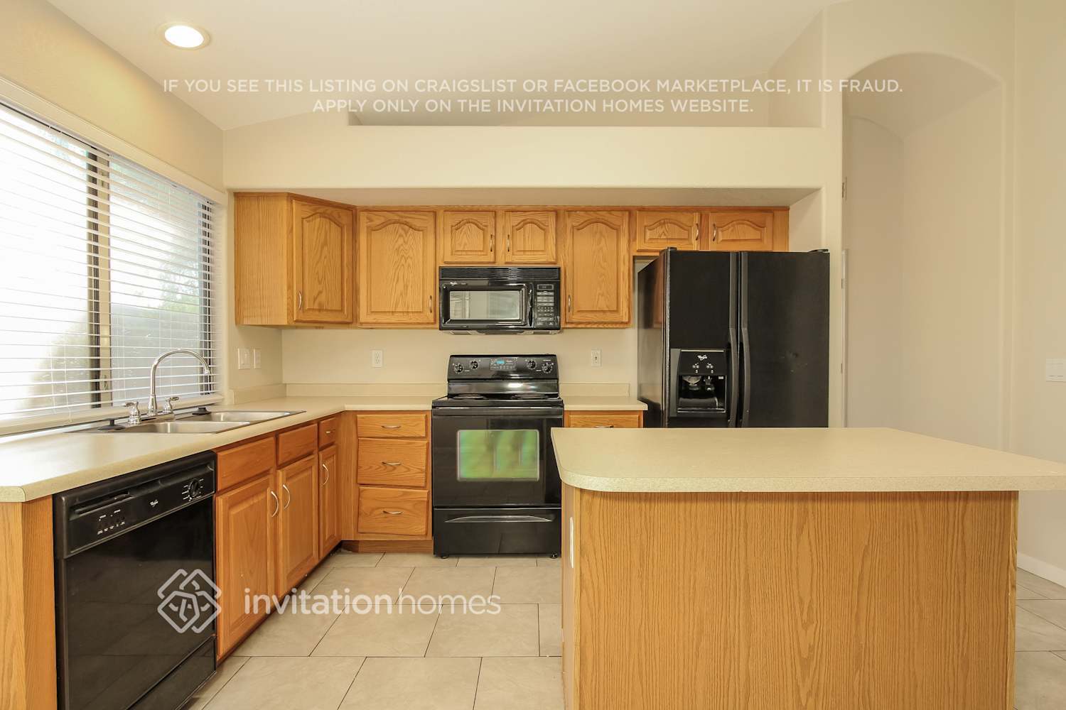 Building Photo - 375 N 167th Dr