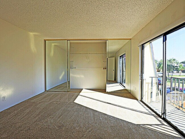 Building Photo - Parkwoods 1556-1