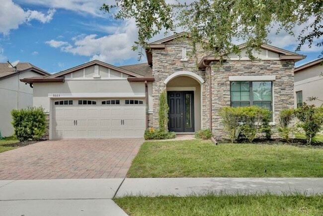 Primary Photo - Stylish 4/3 Home with Covered Patio & Gara...