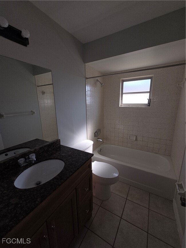 Building Photo - 101 SE 23rd Pl