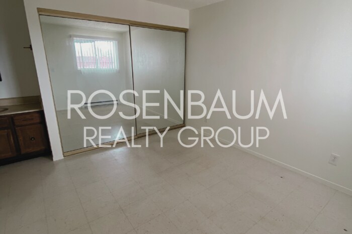 Building Photo - 2625 N Alvernon Way