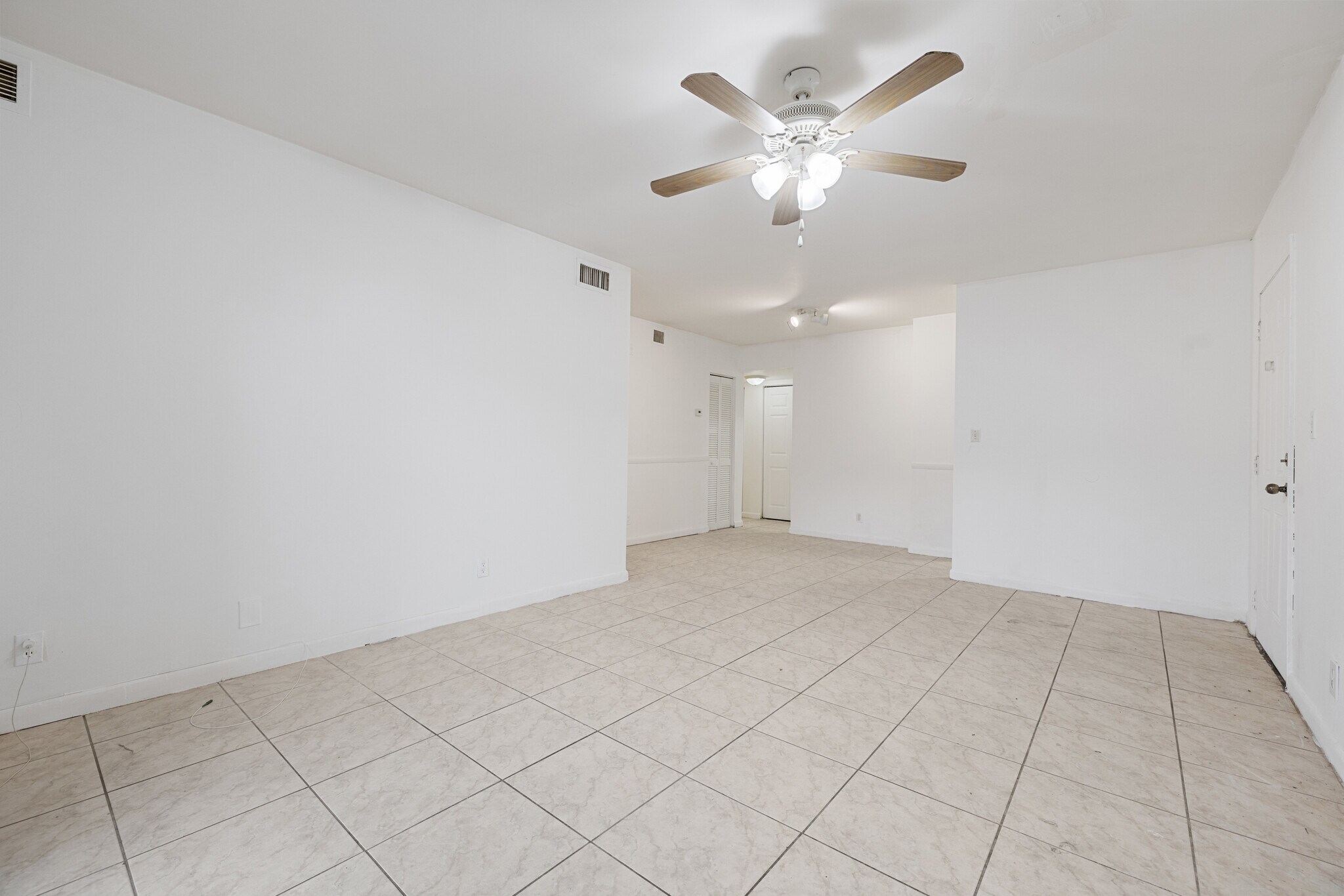 Building Photo - 2912 NW 55th Ave