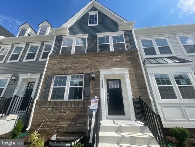 Building Photo - 2264 Marcy Dr