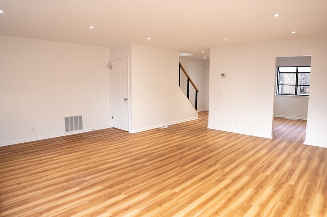 Dining Area - 455 Hope St